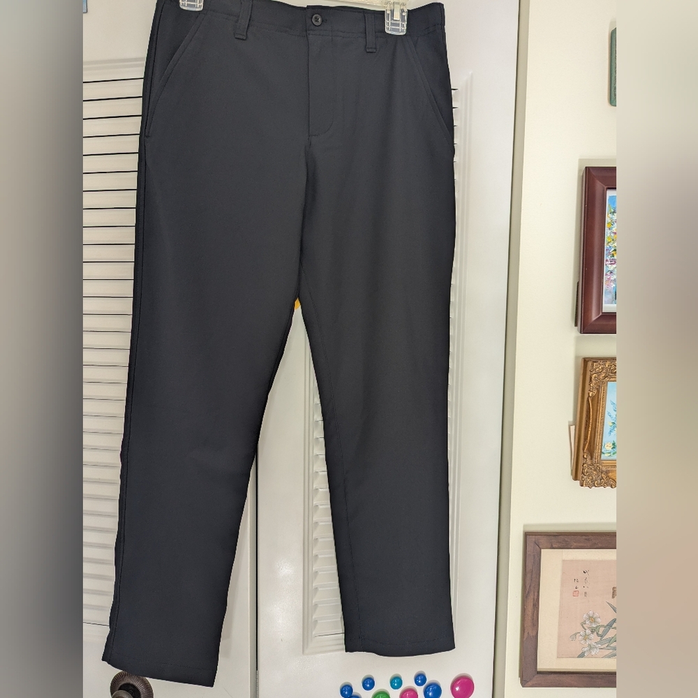 New With Tags Under Armour Boys Black Chinos